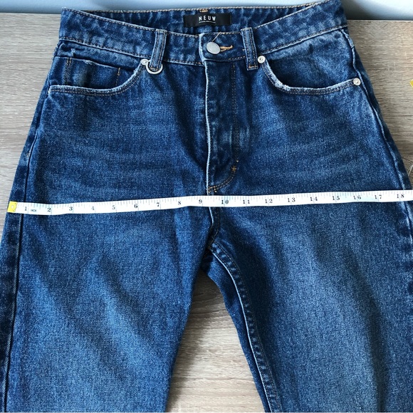 NEUW denim tapered leg high waisted distressed jeans - Picture 4 of 10